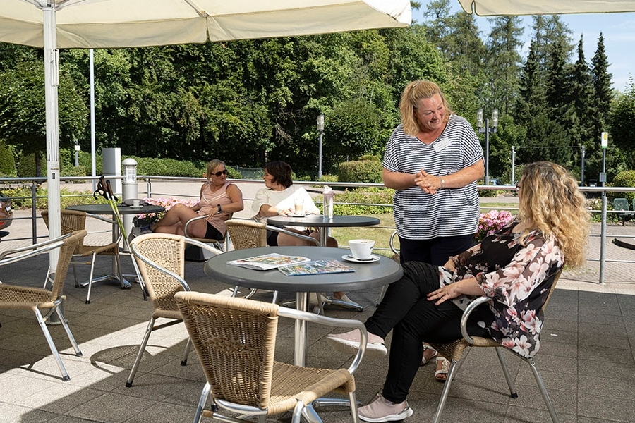 Das Café der Klinik Rosenberg hat auch eine Terrasse. Das Café der Klinik Rosenberg hat auch eine Terrasse.